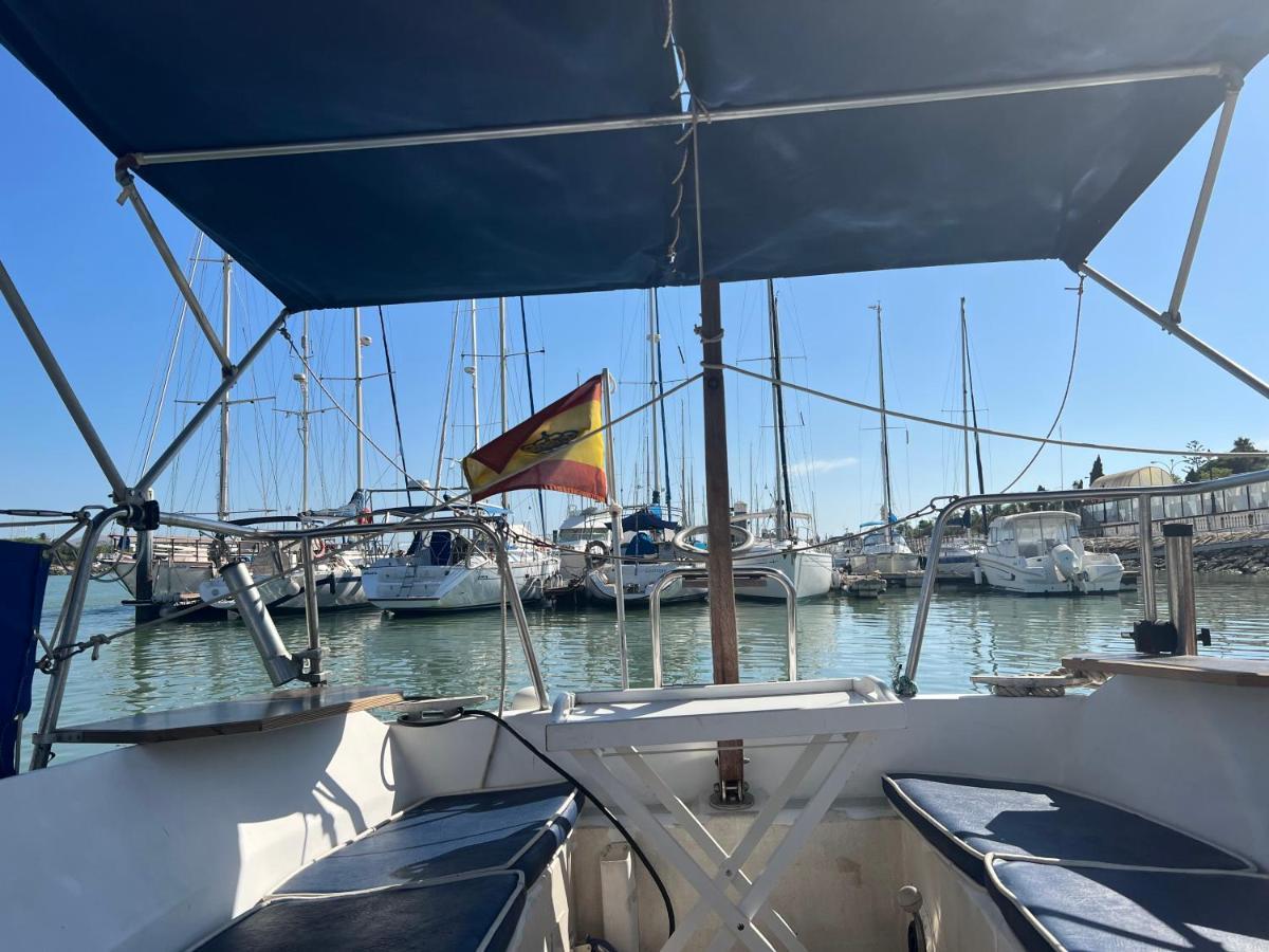 Velero En El Corazon De El Puerto De Santa Maria Hotel Luaran gambar