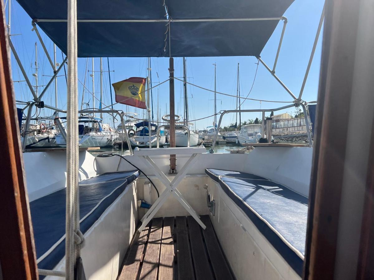 Velero En El Corazon De El Puerto De Santa Maria Hotel Luaran gambar